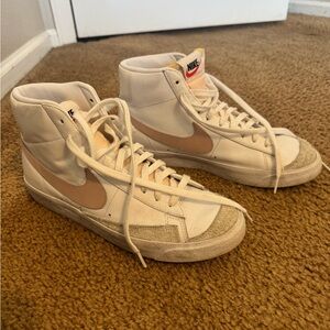 Nike High-Top Sneakers in Beige and Light Brown